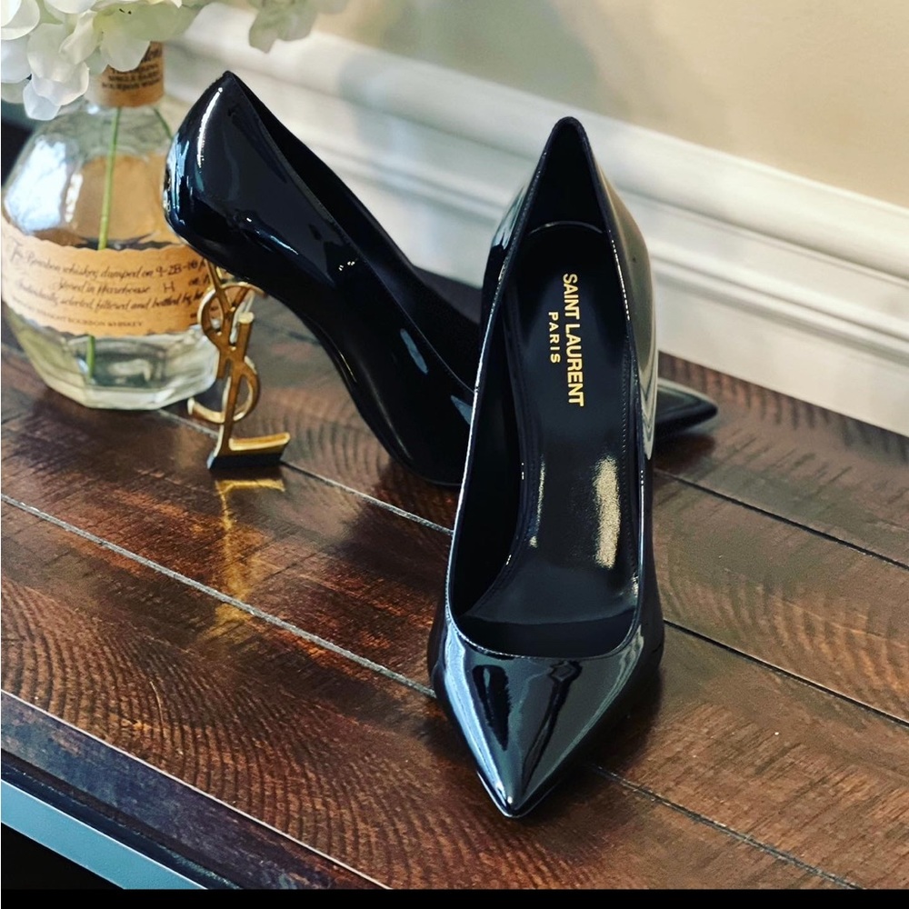 YSL Opyum pumps in patent leather